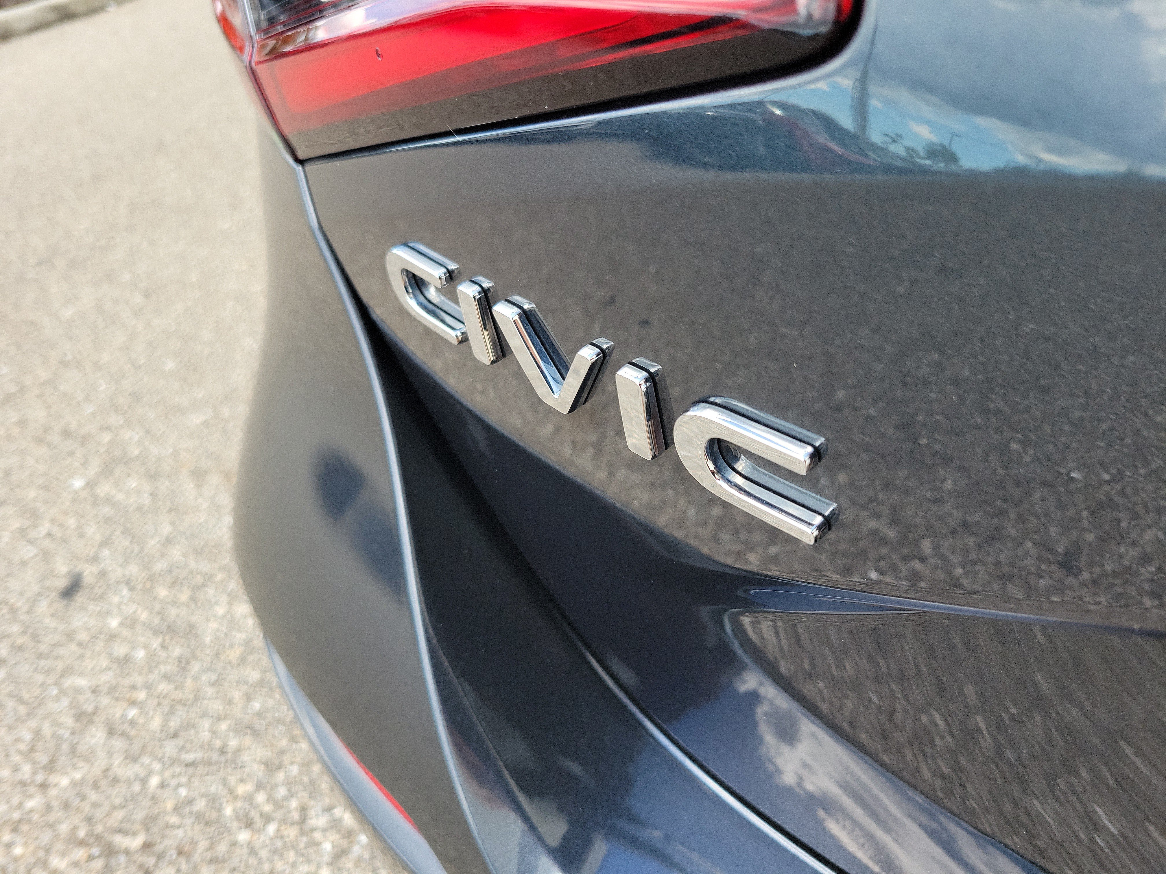 Certified 2024 Honda Civic EX-L image 8