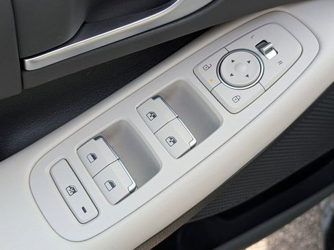 Used 2025 Hyundai Sonata SEL FWD image 29