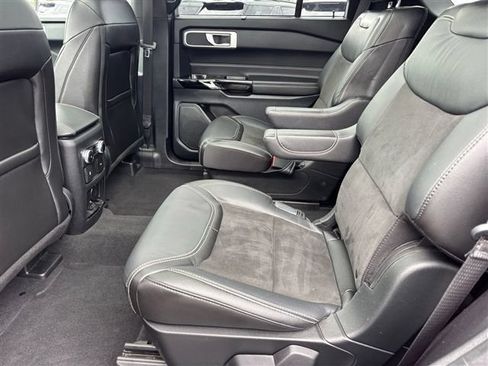 Certified 2022 Ford Explorer ST w/ ST Street Pack AWD/4WD image 19