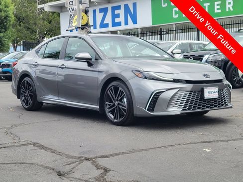 Used 2026 Toyota Camry XSE FWD image 40