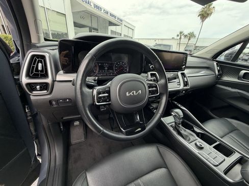 Certified 2023 Kia Sorento S w/ Panoramic Sunroof Package FWD image 17