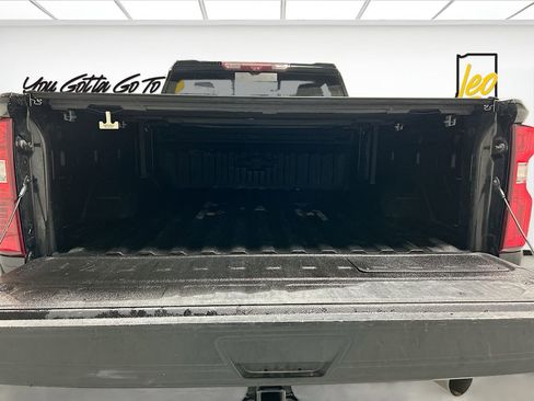 Used 2021 Chevrolet Silverado 2500 LTZ w/ LTZ Plus Package image 28