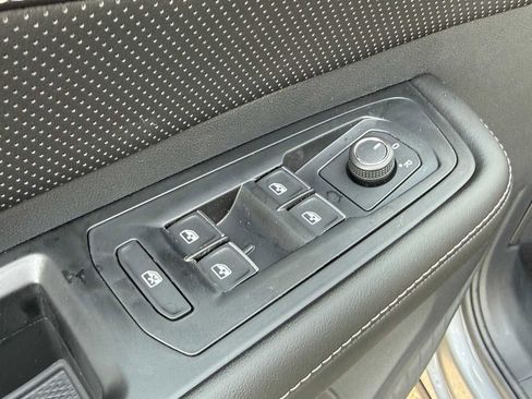 New 2026 Volkswagen Atlas SE image 8