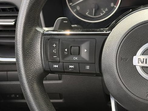 Used 2021 Nissan Rogue S FWD image 13