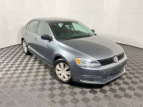 Used 2011 Volkswagen Jetta Sedan image 2
