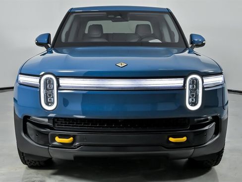 Used 2025 Rivian R1T Premium AWD/4WD image 5