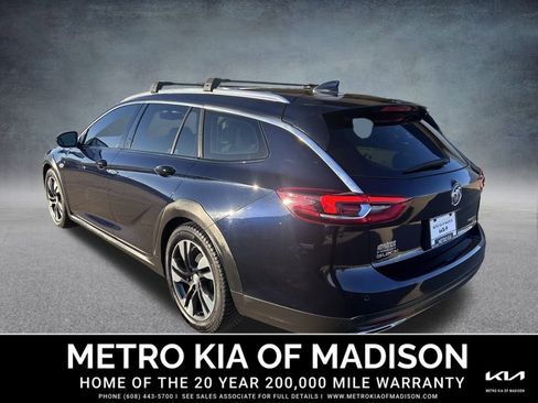 Used 2018 Buick Regal Preferred w/ Sights and Sounds Package image 8