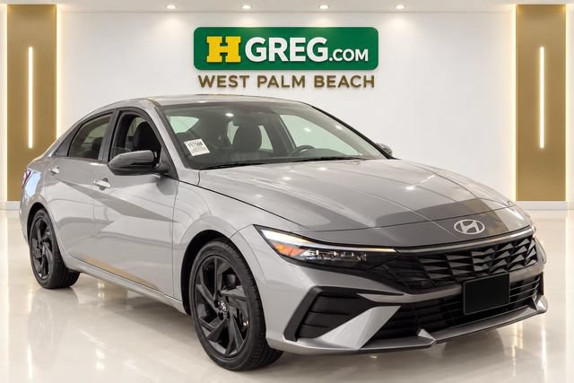 Used 2026 Hyundai Elantra Sport FWD image 4