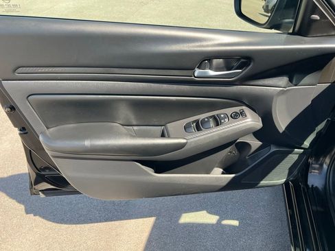 Used 2022 Nissan Altima 2.5 image 17