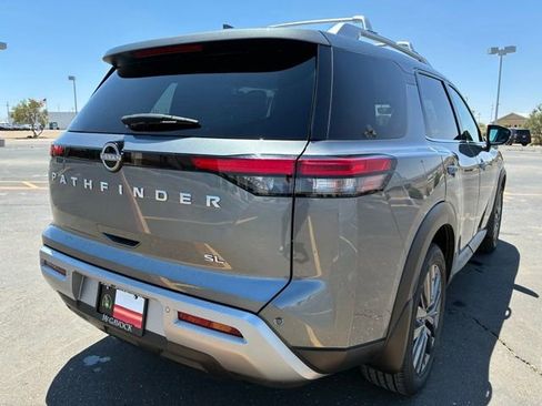 Certified 2024 Nissan Pathfinder SL w/ SL Premium Package FWD image 6