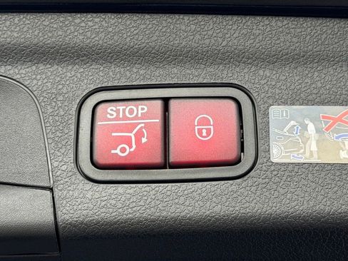 Used 2026 Mercedes-Benz GLE 53 AMG 4MATIC image 14