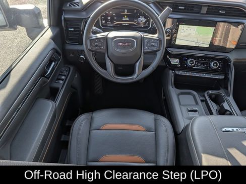 Used 2024 GMC Sierra 2500 AT4 w/ AT4 Premium Plus Package AWD/4WD image 14