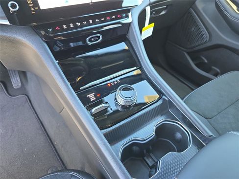 New 2026 Jeep Grand Cherokee Altitude AWD/4WD image 29