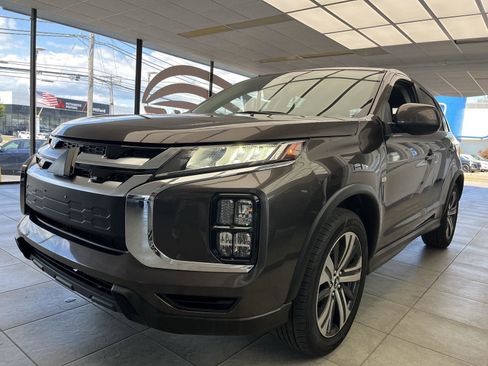 Used 2021 Mitsubishi Outlander Sport ES image 3