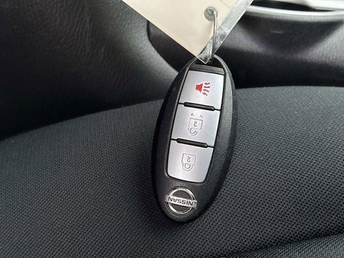 Used 2018 Nissan Pathfinder S image 9