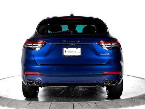 Used 2023 Maserati Levante GT AWD/4WD image 4
