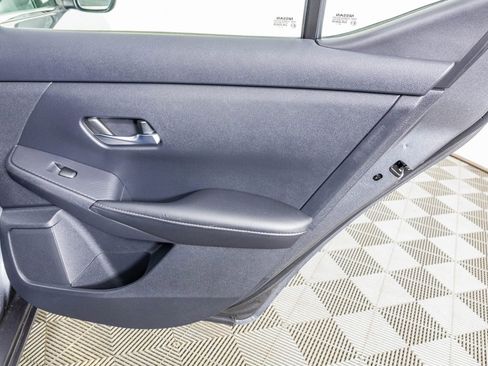 Used 2020 Nissan Sentra S image 40