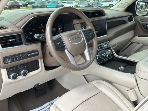 Used 2022 GMC Yukon Denali AWD/4WD image 12