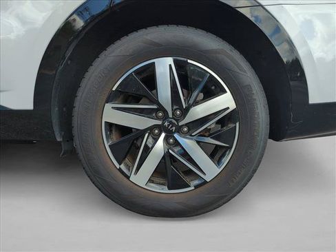 Used 2021 Kia Sorento S w/ Panoramic Sunroof Package FWD image 13