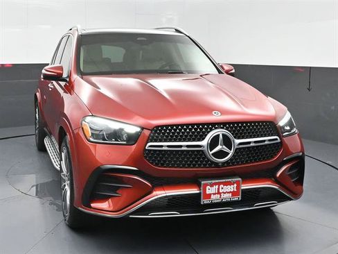 Used 2025 Mercedes-Benz GLE 350 4MATIC image 3