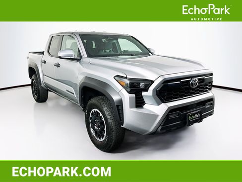 Used 2025 Toyota Tacoma TRD Off-Road image 1