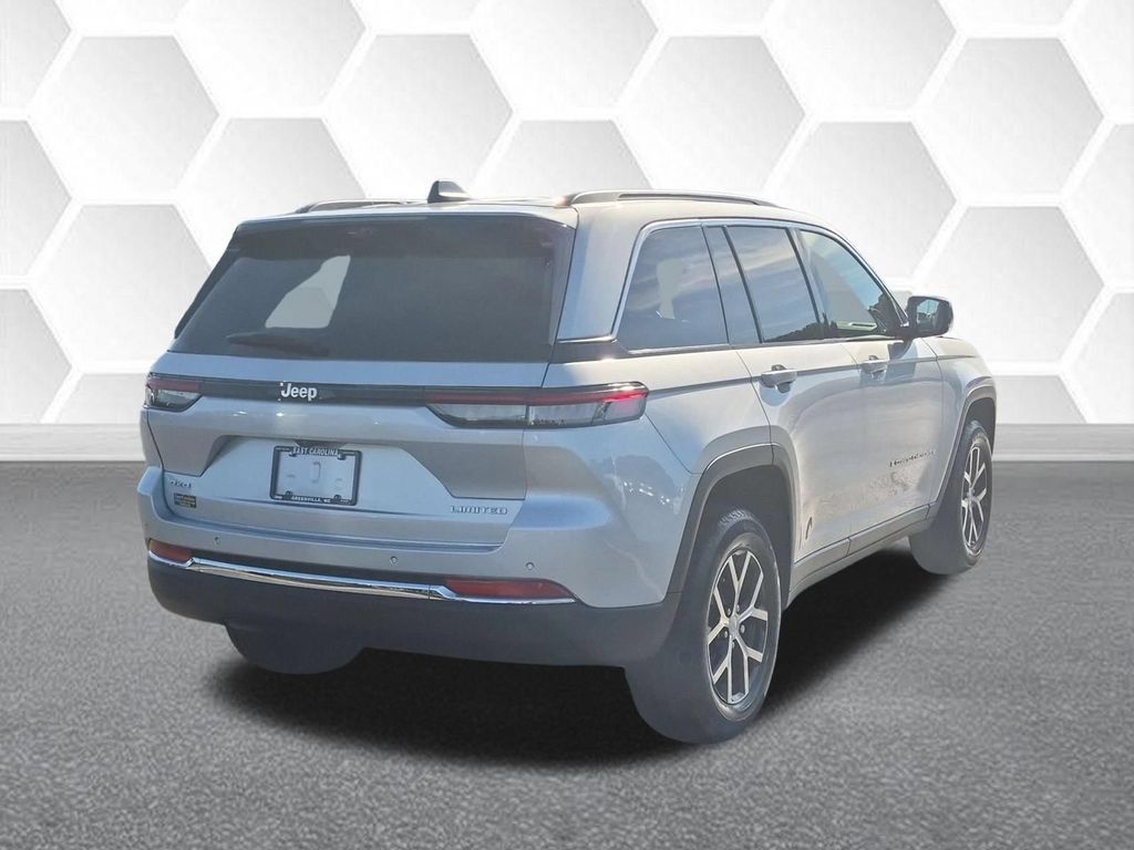 Certified 2025 Jeep Grand Cherokee Limited w/ Luxury Tech Group II AWD/4WD image 3