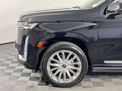 Used 2022 Cadillac Escalade Premium Luxury w/ Performance Package AWD/4WD image 13