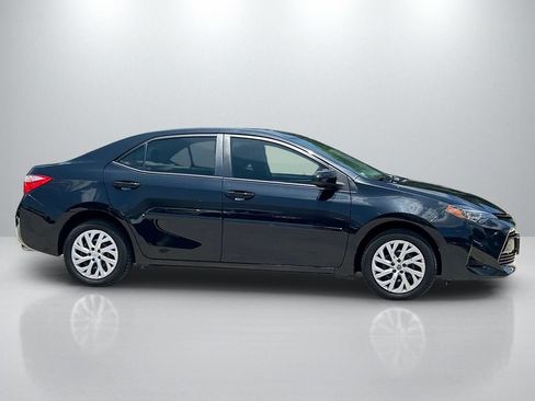 Used 2018 Toyota Corolla LE FWD image 4