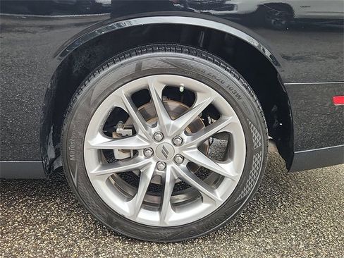 Used 2022 Dodge Challenger GT image 30