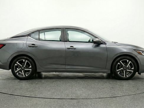 Used 2025 Nissan Sentra SV FWD image 11
