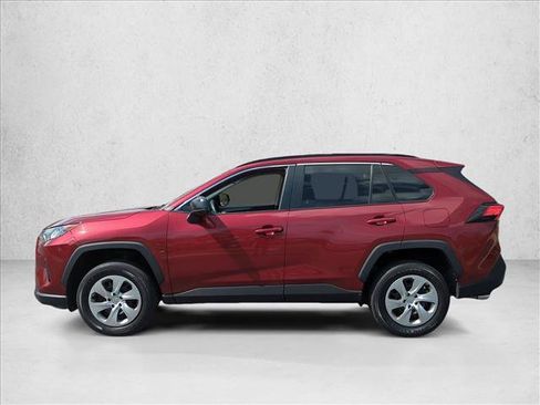 Used 2021 Toyota RAV4 LE image 8
