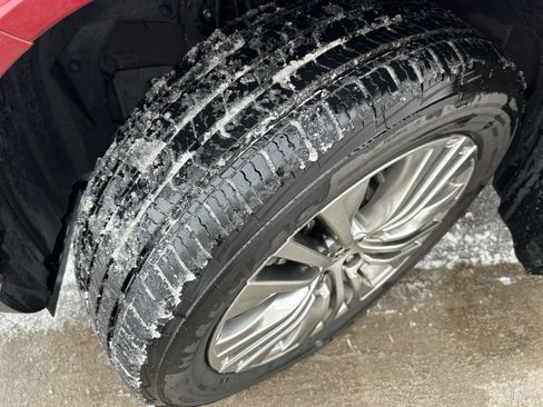 Used 2021 Toyota Venza XLE w/ Softex Package image 9