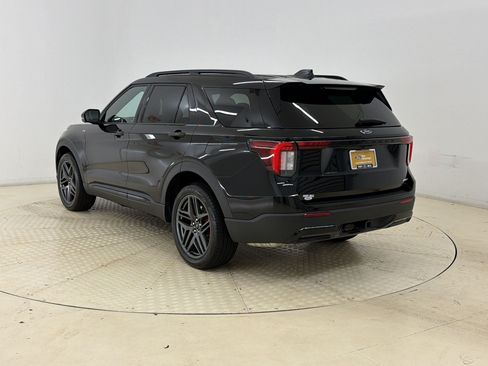 Certified 2025 Ford Explorer ST-Line w/ Premium Package AWD/4WD image 3
