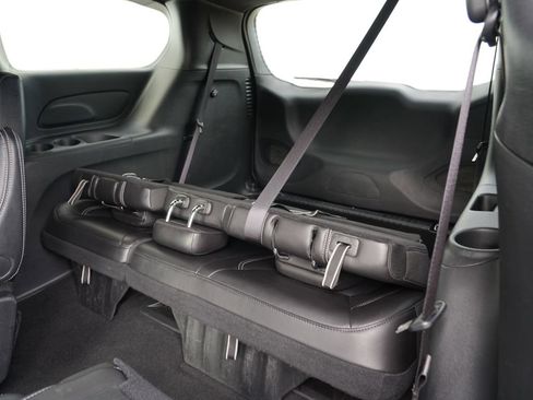 Used 2025 Chrysler Pacifica Select FWD image 25