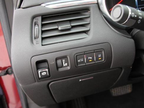 Used 2016 Chevrolet Impala LT w/ Leather Package FWD image 35