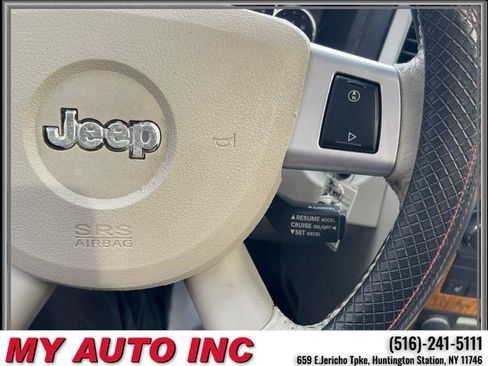 Used 2009 Jeep Grand Cherokee Limited w/ Quadra-Drive II 4X4 Group image 23