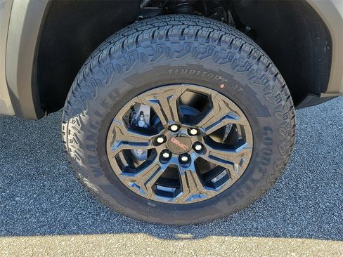New 2025 GMC Canyon Elevation w/ Convenience Package image 5
