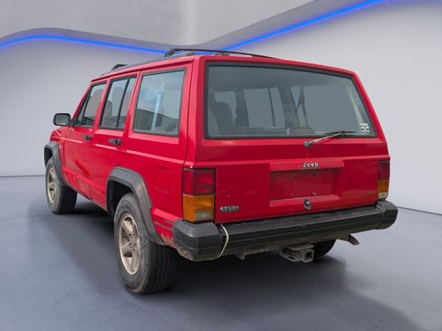 Used 1996 Jeep Cherokee SE RWD image 3