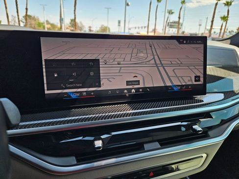 Certified 2025 BMW X7 M60i image 13