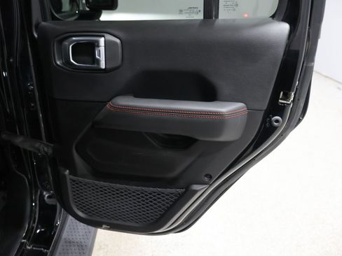 Used 2024 Jeep Wrangler Unlimited Rubicon w/ Convenience Group image 21