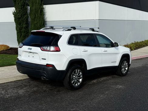 Used 2019 Jeep Cherokee Latitude Plus w/ Cold Weather Group image 5
