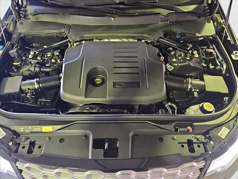 New 2024 Land Rover Discovery Metropolitan Edition image 30