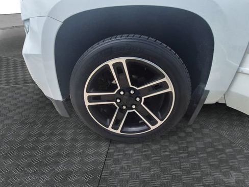 Used 2015 Chevrolet Suburban LTZ AWD/4WD image 13