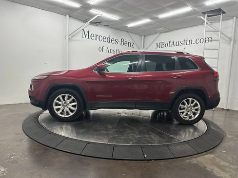 Used 2015 Jeep Cherokee Limited w/ Luxury Group AWD/4WD image 4