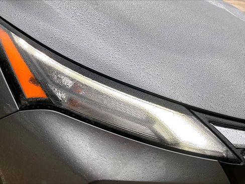 Used 2025 Nissan Rogue SV FWD image 27
