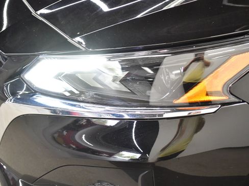 Used 2025 Nissan Altima 2.5 SV FWD image 30