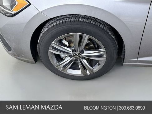 Used 2024 Volkswagen Jetta SE image 28