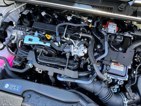 Used 2025 Toyota Prius LE image 30