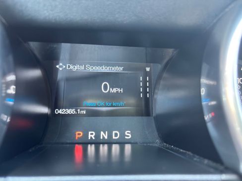 Used 2022 Ford Mustang Premium RWD image 19