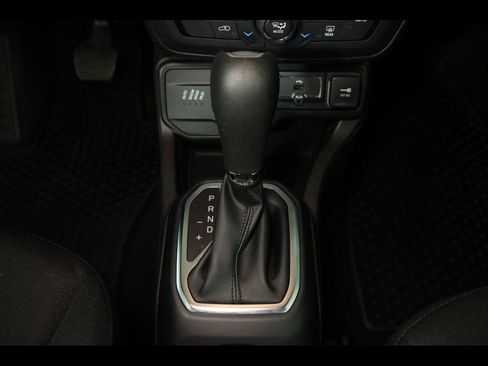 Used 2021 Jeep Renegade Latitude w/ Convenience Group image 26